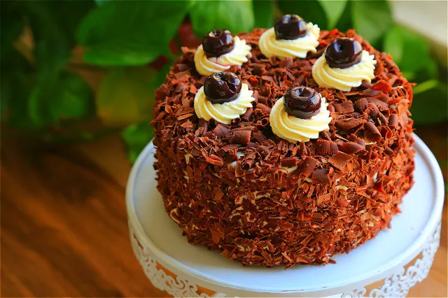 黑森林蛋糕很多人认为它是巧克力蛋糕，其实它就是一种樱桃奶油蛋糕！