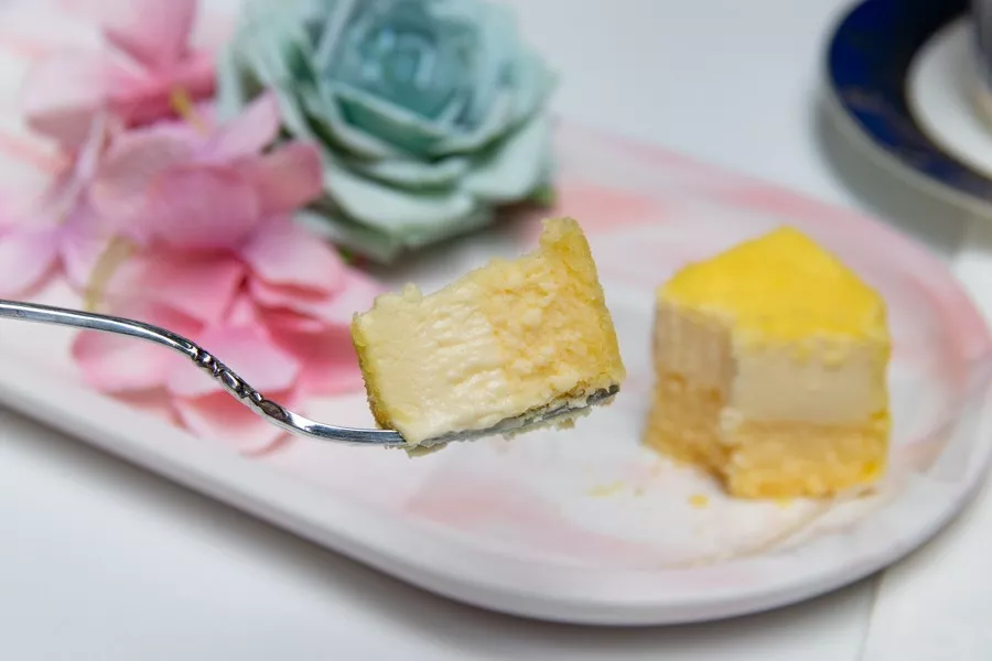 不用去西点培训学校也能自己在家做出北海道双层芝士蛋糕来！