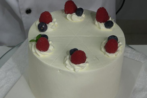 美味的水果生日蛋糕做法，水果生日蛋糕制作方法教程