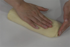 红豆吐司的做法，红豆吐司西点培训图文教程分享