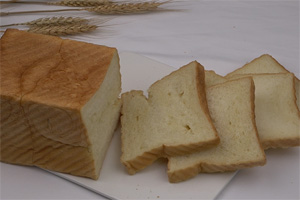 原味吐司面包的做法大全，原味吐司西点培训图文步骤分享