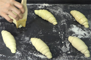 海螺面包的做法大全，海螺面包西点培训图文步骤详解