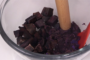 紫薯酥的做法大全，紫薯酥西点培训图文教程分享