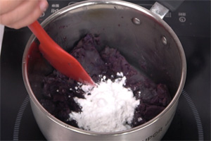 紫薯酥的做法大全，紫薯酥西点培训图文教程分享