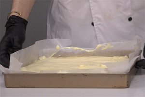 镜面芒果慕斯蛋糕的做法大全，芒果慕斯蛋糕培训怎么做