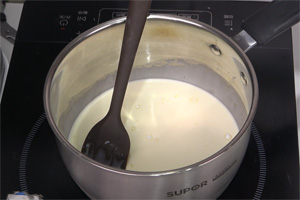 巧克力心形牛奶布丁的做法大全，牛奶布丁西点培训图文教程分享