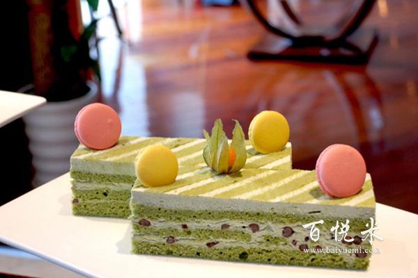 重庆哪里学西点甜品蛋糕比较专业的学校？