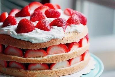 欧式草莓花儿蛋糕最简单的做法是什么？