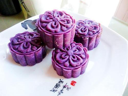 做紫薯冰皮月饼用的紫薯是紫薯粉吗？