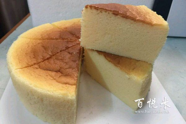 刘清是一位专职画家还是一位蛋糕西点大师？