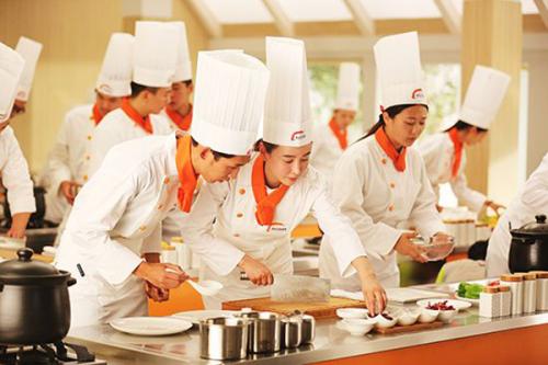 报日本料理培训班学费要多少？