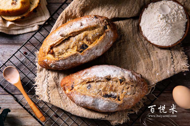 全麦面包和普通面包有什么区别？可以去哪学面包？