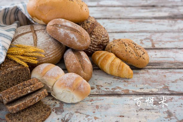 制作面包的四大要素是什么？面包培训费用多少？